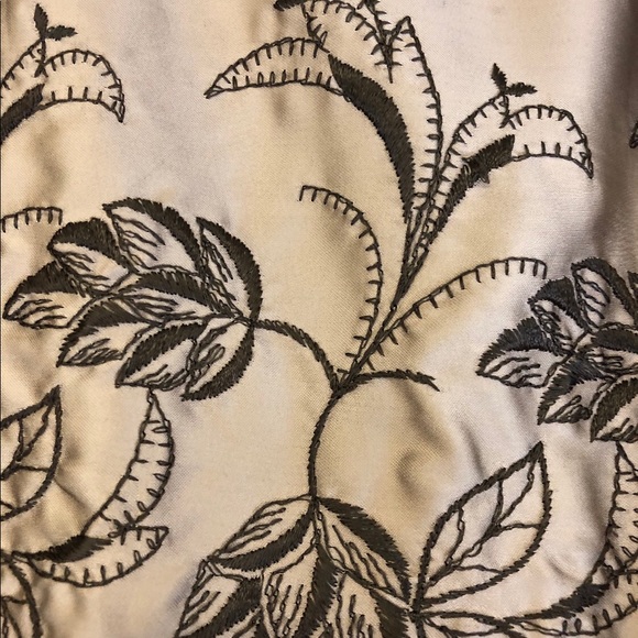 Women’s Coat - Picture 5 of 5